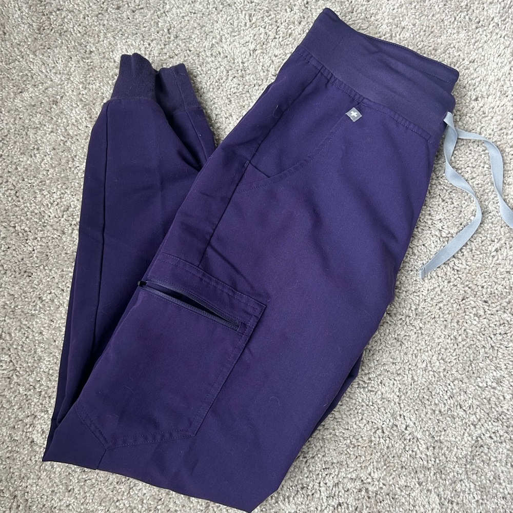 FIGS Purple jam XS scrub pants